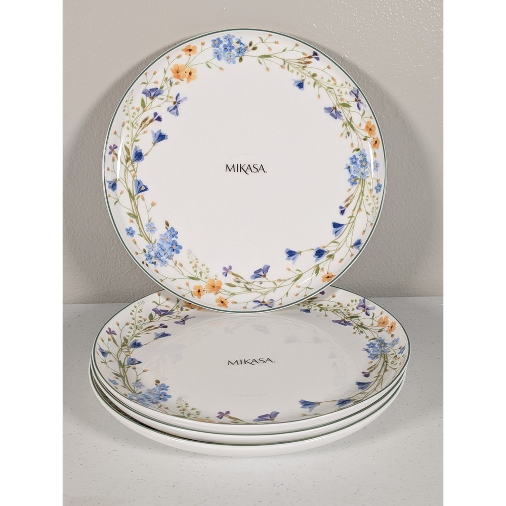 New Mikasa Quinn Salad Plates 9" Set of 4 Bone China White Garden Flowers New